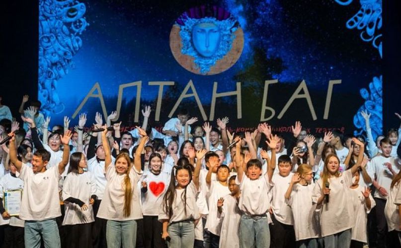 Поздравляем наш школьный театр с очередным успехом!.